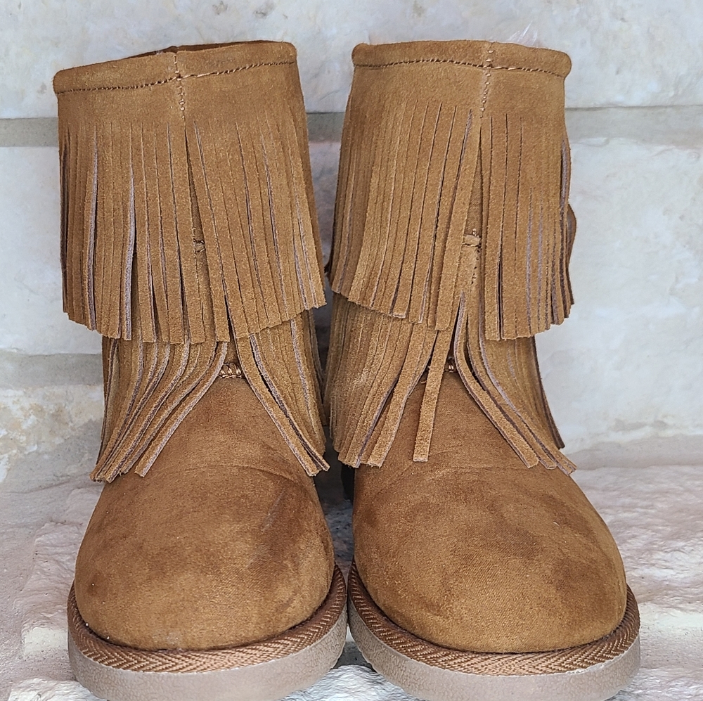 Fringed Boot with Fur Lining (Youth), Size 3